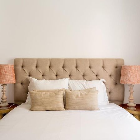 Charming Bairro Alto - Historical Center Apartment Lisbon Bagian luar foto